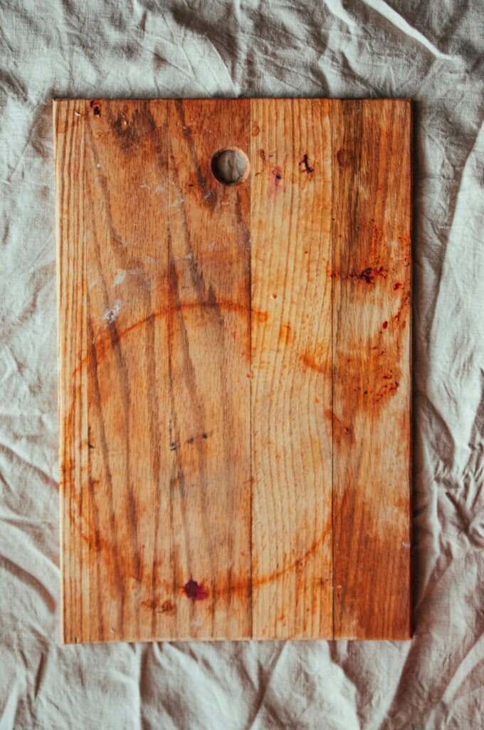 Ice Cube Cleaning tips to clean cutting board